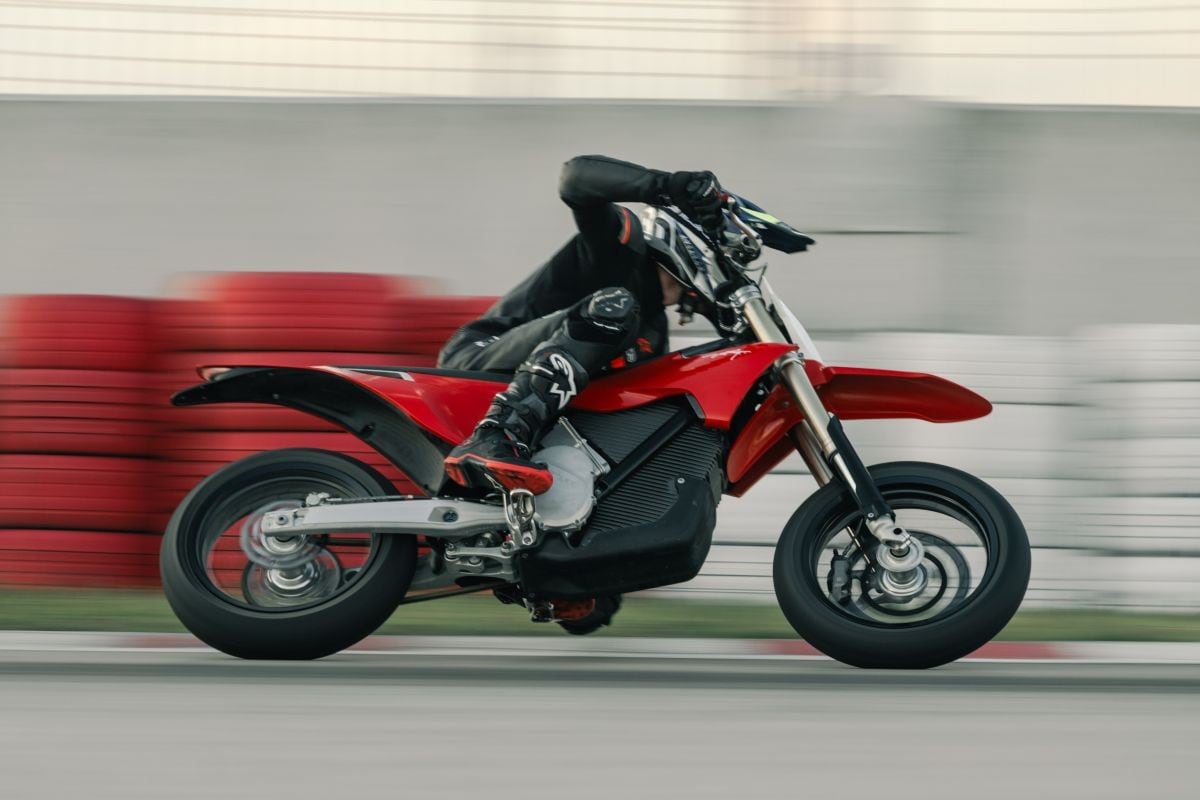 Stark VARG SM, la supermoto più potente sul mercato è elettrica